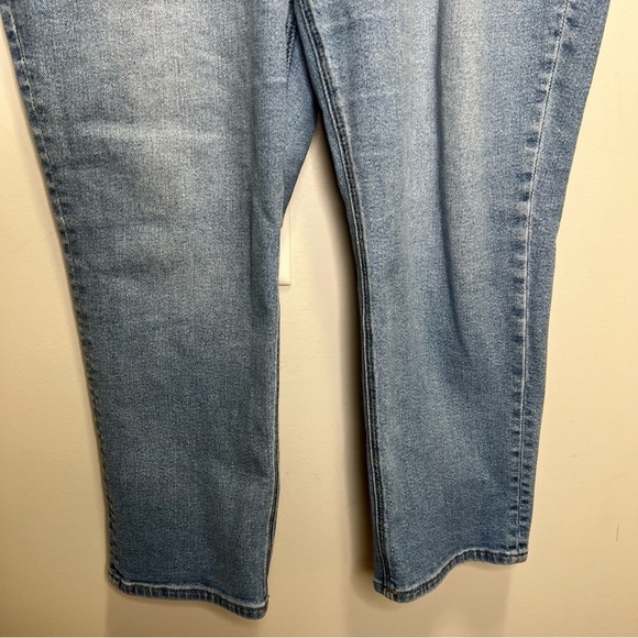 American Eagle Mom Jeans Size 18 - Picture 3 of 12